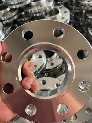 SEPULUH-RIBU-FLANGE-BAJA-TAHAN-KARAT-317-TELAH-DIKIRIM-KE-AUSTRALIA.